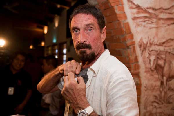 Una nevera inteligente trolea un centro comercial con vídeos de Pornhub 2 John McAfee