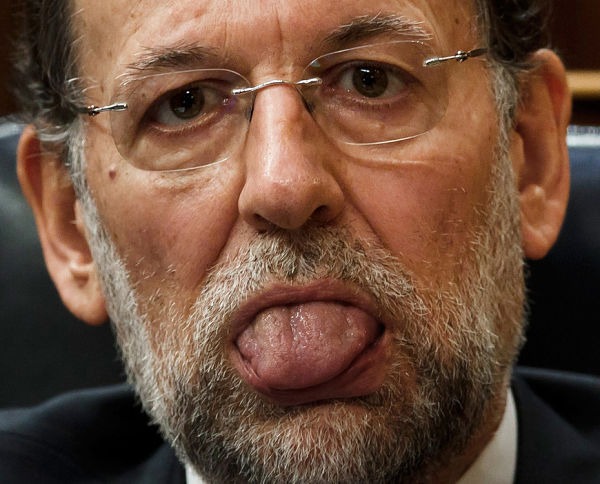 Las 10 fotos más ridículas de nuestros políticos aparecidas en Facebook o WhatsApp 1 Rajoy