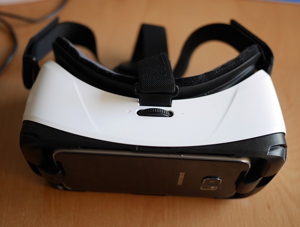 Samsung-Gear-VR-04