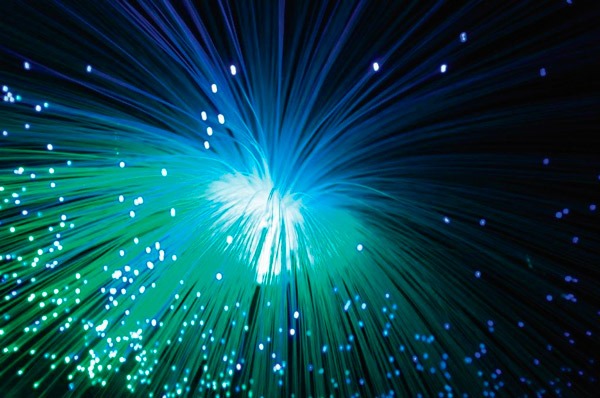 ¿Qué es la fibra, cómo funciona y cuáles son sus ventajas respecto al ADSL?