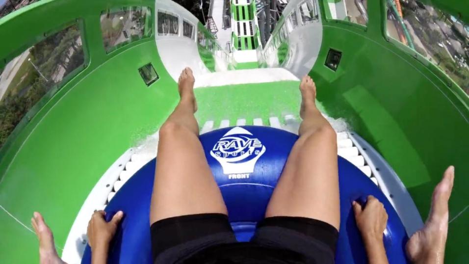 El peligro de usar un tobogán de agua, nuevo ví­deo viral que arrasa en Facebook