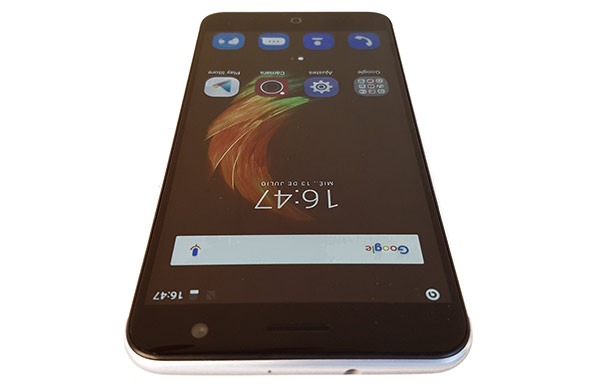 05_ZTE_Blade_V7_5_01