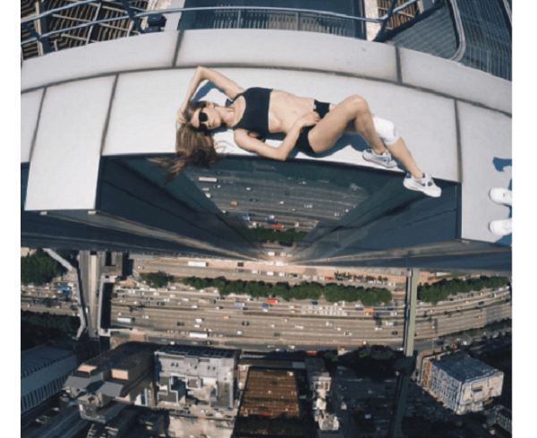 Los selfies más arriesgados del mundo 1 Angela Nikolau
