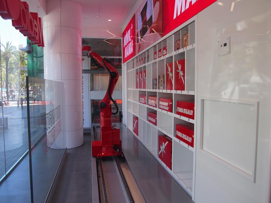 Media Markt extiende la entrega en dos horas a 19 ciudades españolas 2 robots_mediamarkt_01