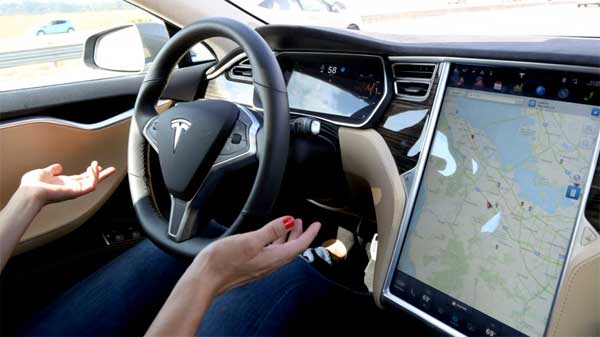 La empresa del autopiloto de coches Tesla abandona por la falta de seguridad