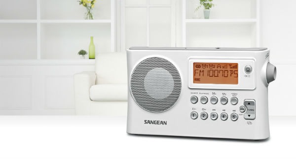 Sangean PR-D14, una radio FM portátil con entrada USB para MP3