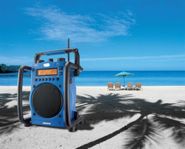 Sangean U-3, una radio robusta para trabajo, playa o montaña