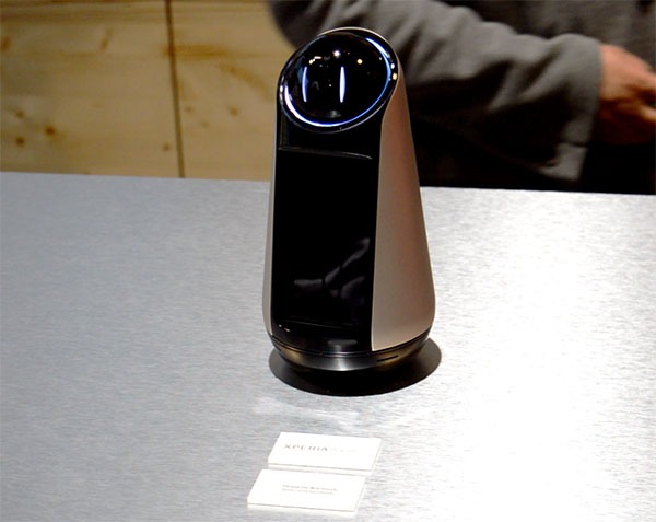 Sony Xperia Agent, un robot para ver la TV, hacer videollamadas y preparar café
