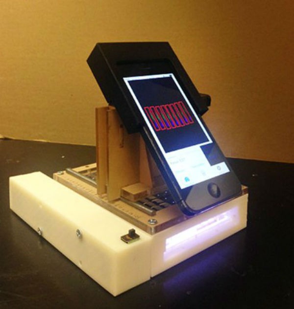 Crean un laboratorio portátil con un iPhone capaz de detectar cáncer 2 iPhone cáncer