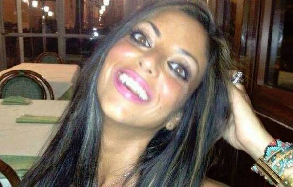 Este es el precio por filtrar fotos de famosas desnudas en Internet 2 tiziana-cantone-come-contattare-scrivere1 01