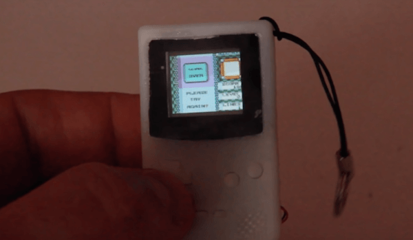 Mini Game Boy, una Game Boy Color tamaño llavero