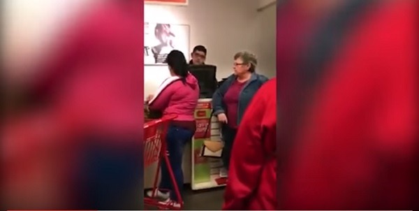 El ví­deo viral que mejor representa el odio y prejuicios del racismo