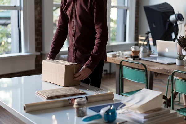 Crece la mensajerí­a en España mientras se reduce el correo postal