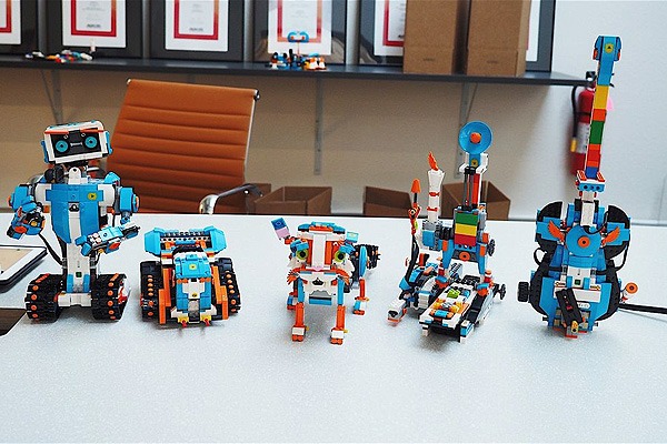 Lego Boost, kit para que tus construcciones de Lego cobren vida 3 Lego Boost2