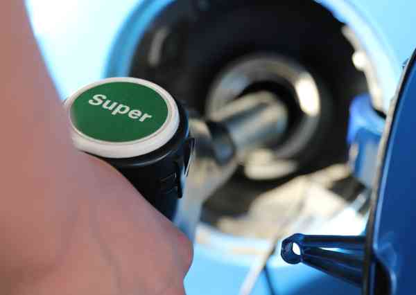 Webs y aplicaciones para encontrar la gasolina más barata