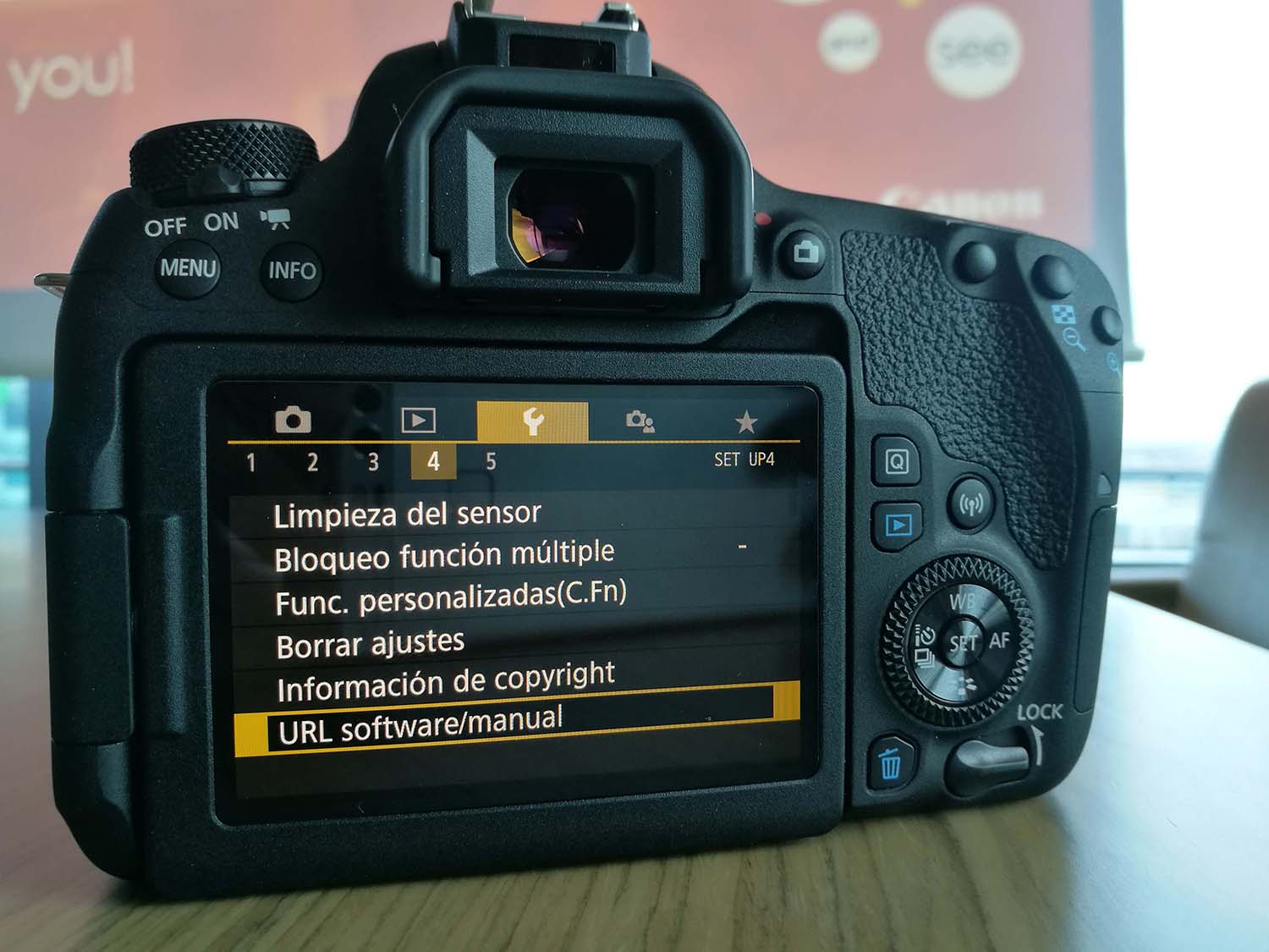 Canon EOS 77D, nueva réflex con control completo y 24,2 megapí­xeles 18
