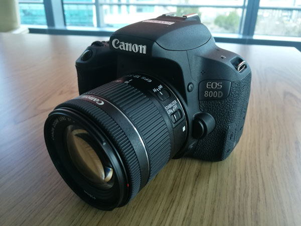 Canon EOS 800D, 24,2 megapí­xeles y procesador DIGIC 7 para iniciarse en el mundo réflex