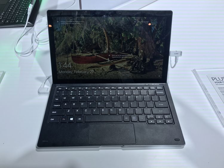 Alcatel Plus 12, una tablet con 4GB de RAM y Windows 10 3