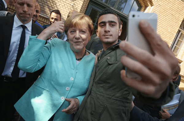 Un refugiado demanda a Facebook por confundirle con un terrorista 1 merkel facebook sirio