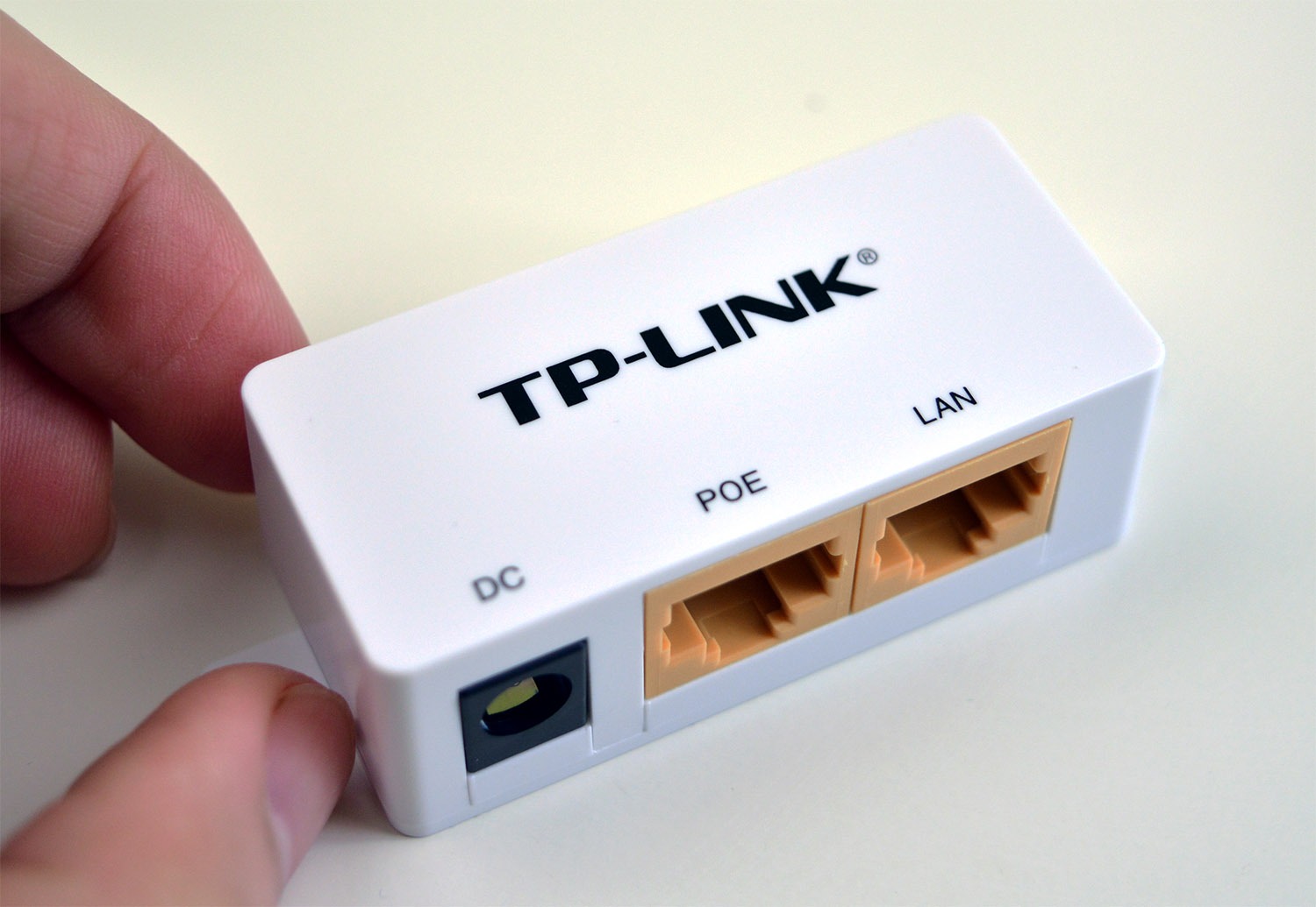 TP-Link NC450 adaptador incluido