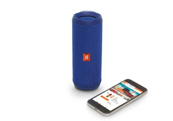 JBL Flip 4 y movil