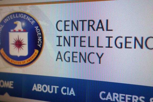 Nuevos documentos de Wikileaks explican cómo la CIA hackea iPhones y Macbooks