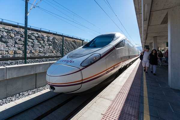 25 años de AVE, así­ es la tecnologí­a que usa el tren español