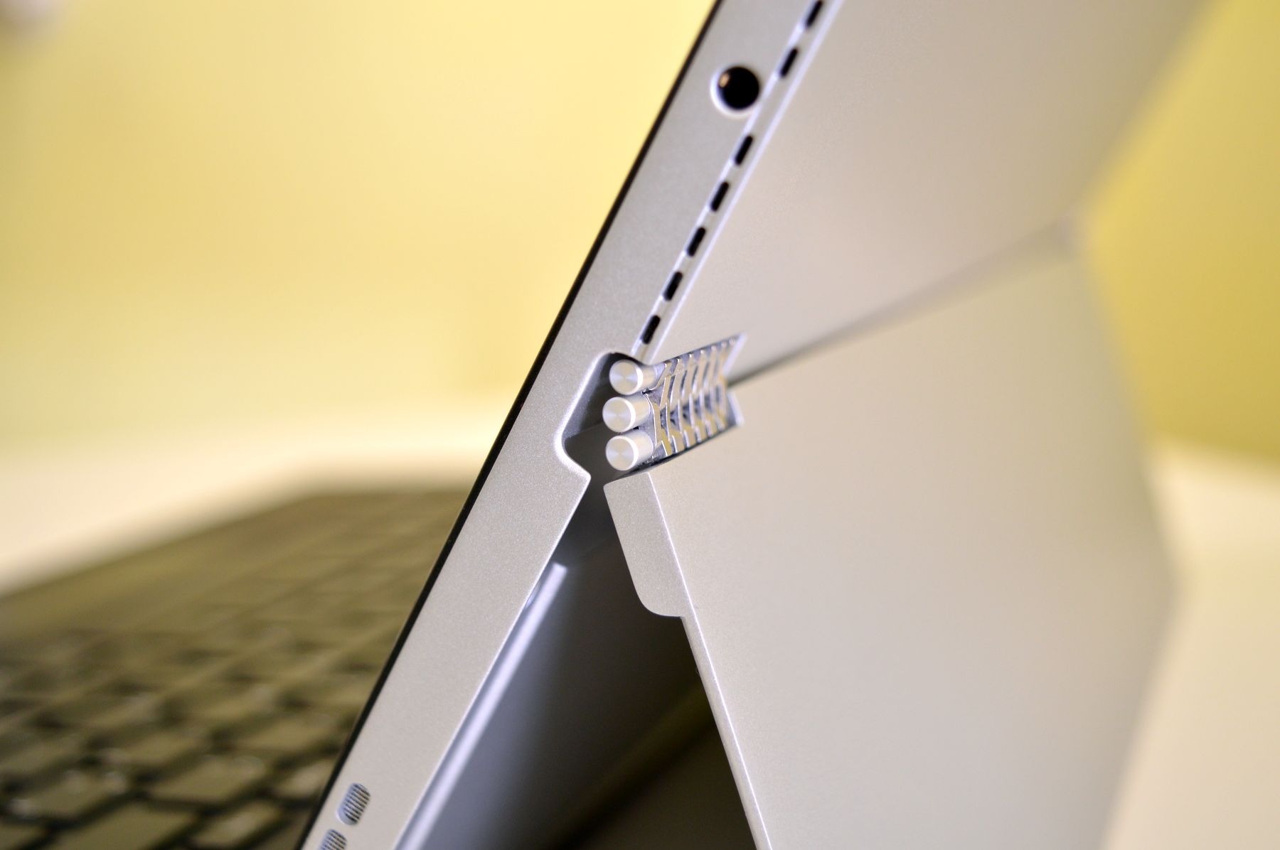 Lenovo Miix 510, lo hemos probado 19 bisagra tipo correa de reloj