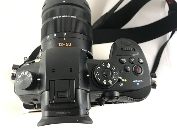 prueba Panasonic Lumix GH5 botones zona superior