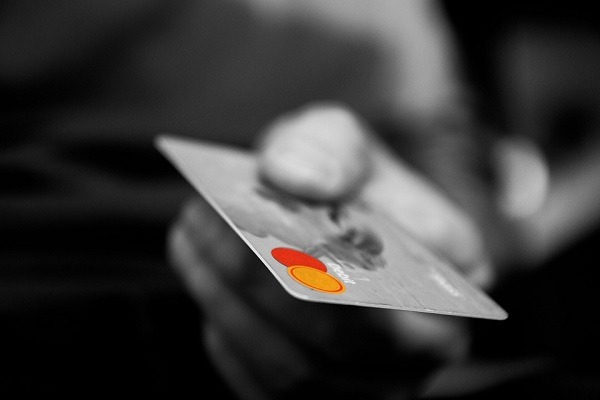 Google también te vigila cuando vas de compras a una tienda 2 tarjetas crédito