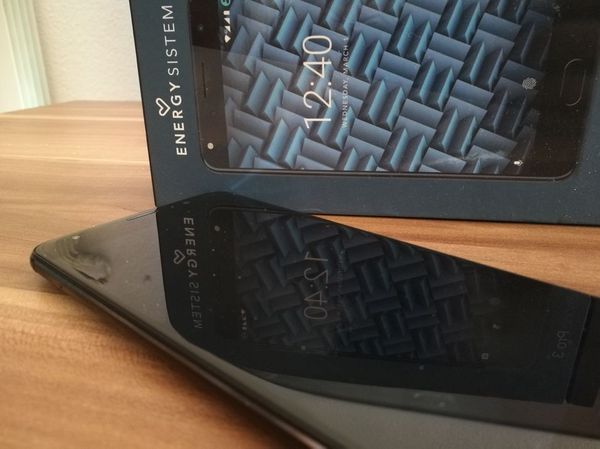 Energy Phone Pro 3 reflejo caja