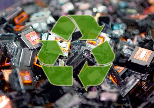 El plástico reciclado de botellas y perchas se convierte en cartuchos de tinta 1 El plástico reciclado de botellas y perchas se convierte en cartuchos de tinta