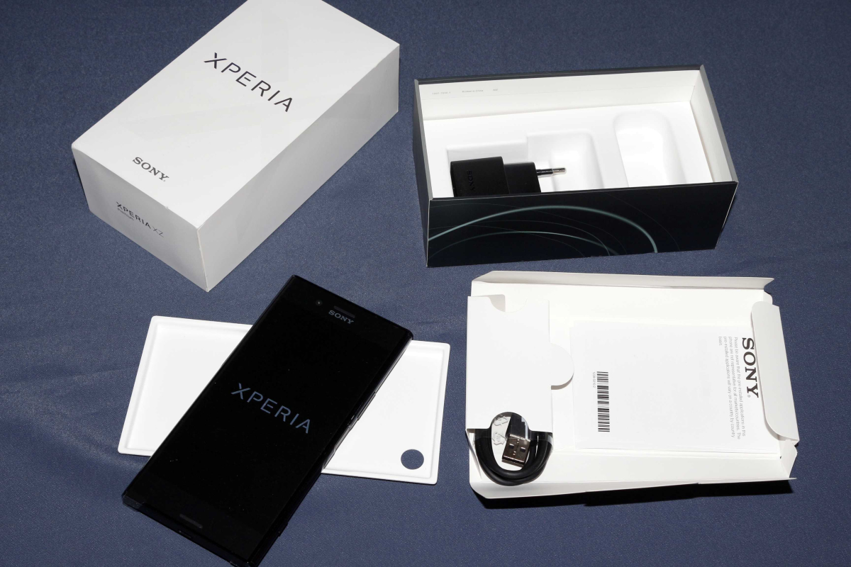 Moex Collana Porta Cellulare Per Sony Xperia XZ Premium – Custodia In Silicone Con Tracolla Regolabile Nera
