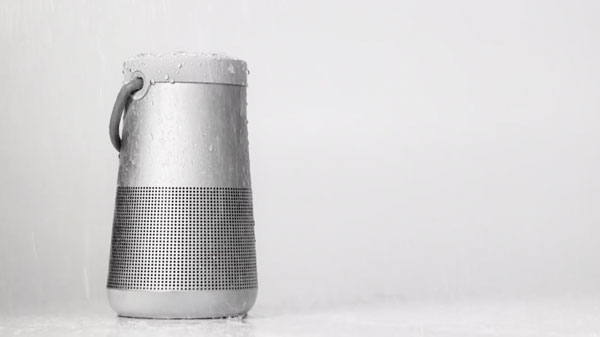 a fondo Bose SoundLink Revolve+ lluvia