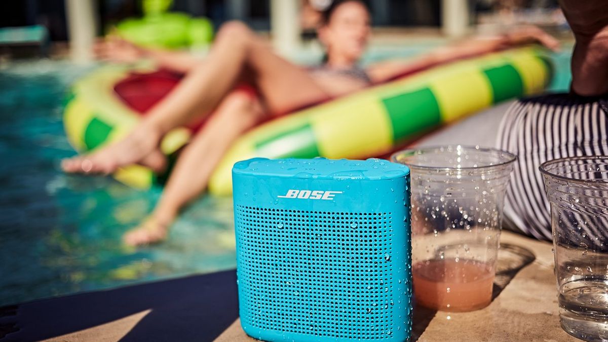 ▶️ 7 altavoces de Bose para usar en la piscina este verano sin