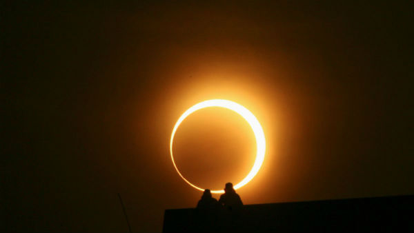 Qué necesitas para ver el eclipse solar desde España 1 Qué necesitas para ver el eclipse solar desde España