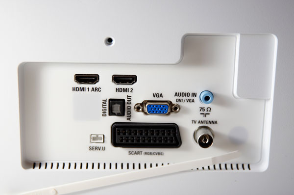 Philips 24PFT4032, lo hemos probado 35 hemos probado Philips 24PFT4032 conectores