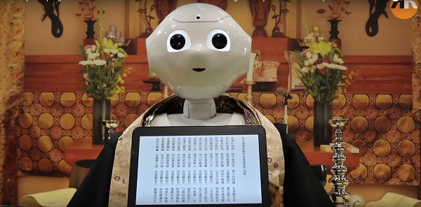 El robot Pepper encuentra un nuevo trabajo como sacerdote budista 1 El robot Pepper encuentra un nuevo trabajo como sacerdote budista 1