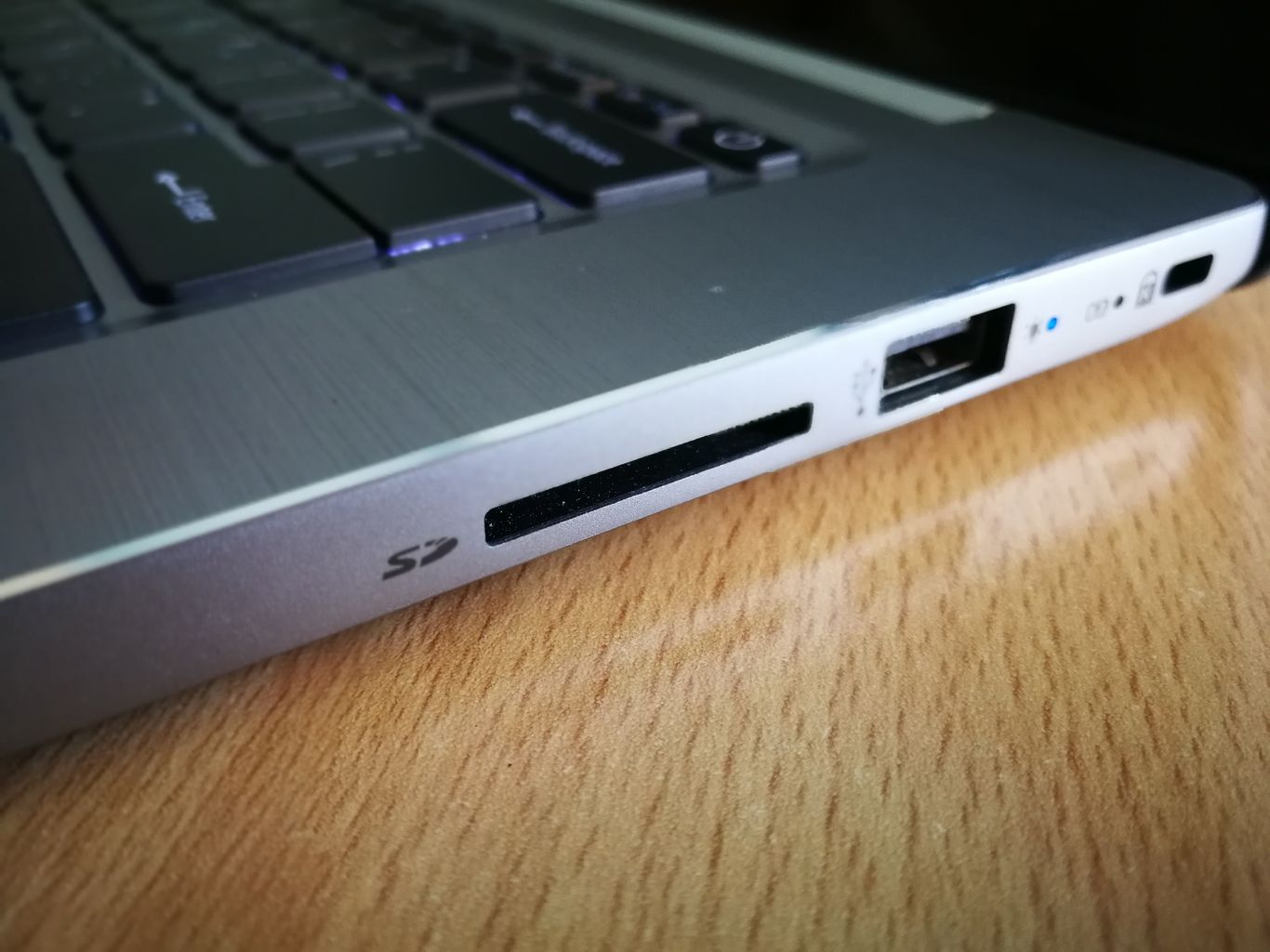 Acer Swift 3 microSD