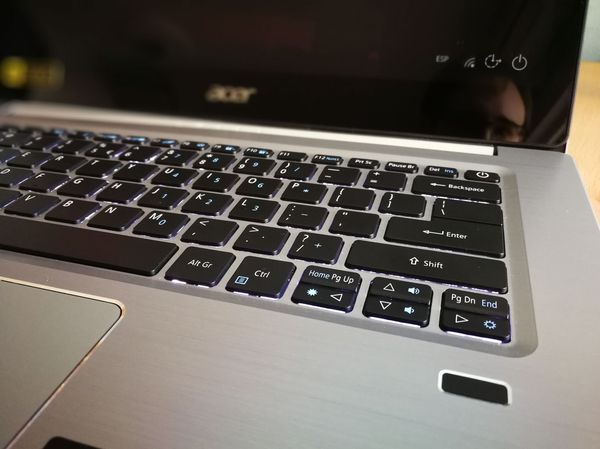 Acer Swift 3, probamos este portátil multimedia 21 Acer Swift 3 teclado