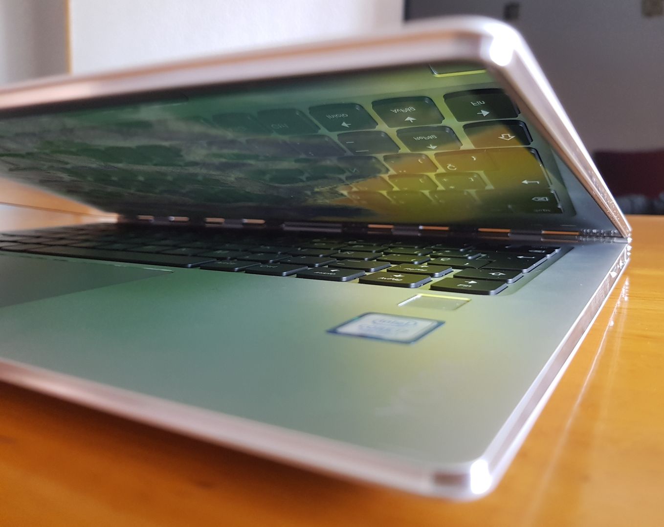 Diferencias y parecidos entre el Lenovo Yoga 920 y Yoga 910 8 Diferencias y parecidos entre el Lenovo Yoga 920 y Yoga 910 3