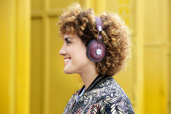 Auriculares Panasonic sin cables RP-HTX80B: estilo con tecnología 6 Auriculares Panasonic sin cables RP-HTX80B: estilo con tecnología 2