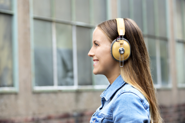 Auriculares Panasonic sin cables RP-HTX80B: estilo con tecnología 5 Auriculares Panasonic sin cables RP-HTX80B: estilo con tecnología 1