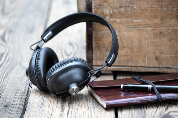 Auriculares Panasonic sin cables RP-HTX80B: estilo con tecnología 3 Panasonic HTX80B
