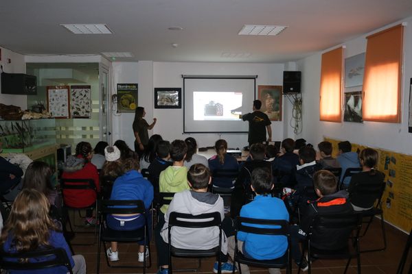 Canon y los Colegios Gredos San Diego enseñan fotografía a los estudiantes 2 aula canon riaza