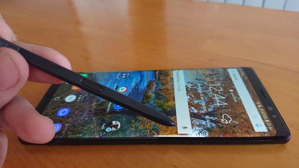 Samsung Galaxy Note 8 con S Pen