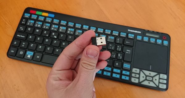 Thomson ROC3506SAM, probamos este teclado portátil para tele o PC 14 receptor USB