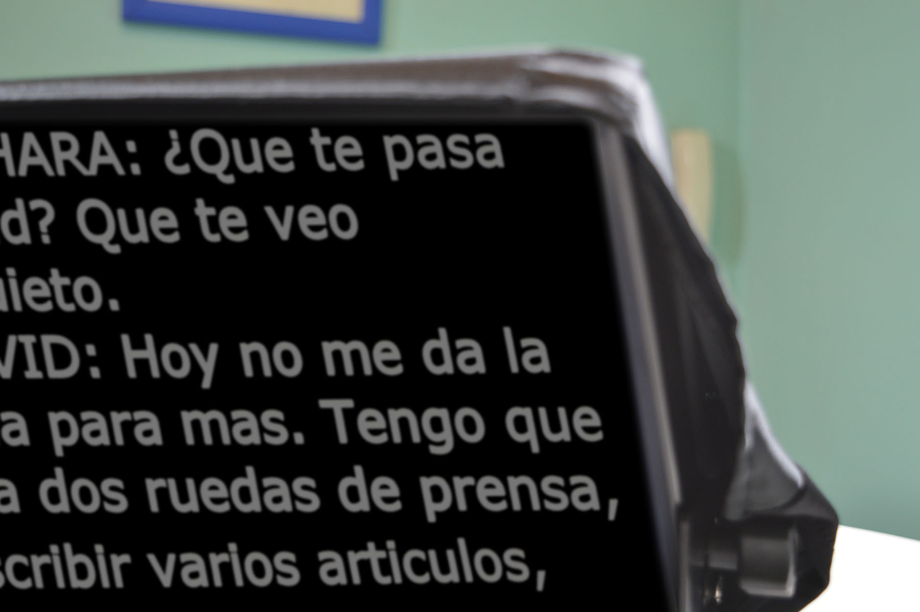 TeleprompterPAD iLight PRO 13”, teleprompter para pantallas grandes 11 TeleprompterPAD iLight PRO 13”, teleprompter para pantallas grandes 9