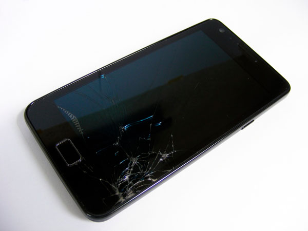 La próxima pantalla del móvil se reparará a sí­ misma de roturas y golpes