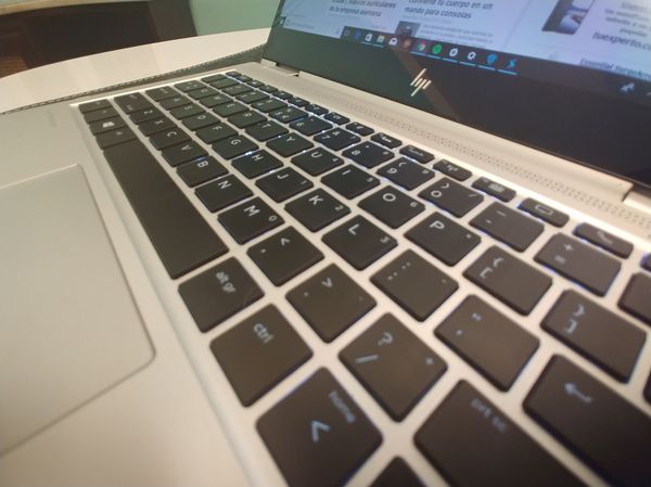 HP EliteBook 360 1020 G2 vista mas general teclado